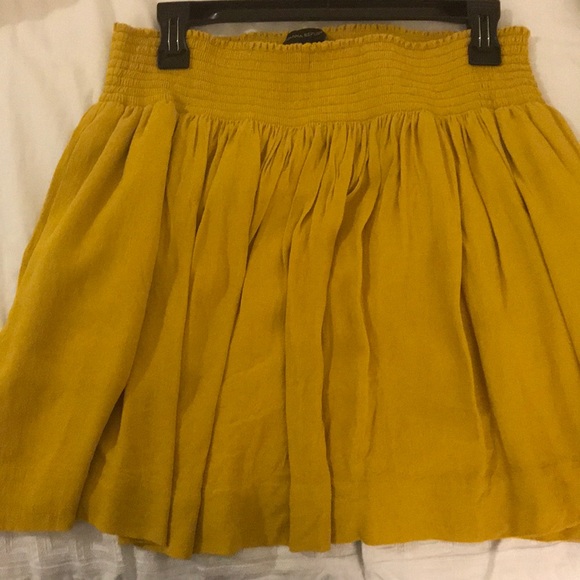 Cute Flirty Skirt - Picture 3 of 3